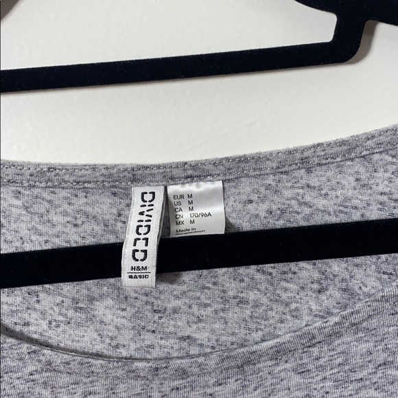 Basic T-Shirt - Picture 2 of 3